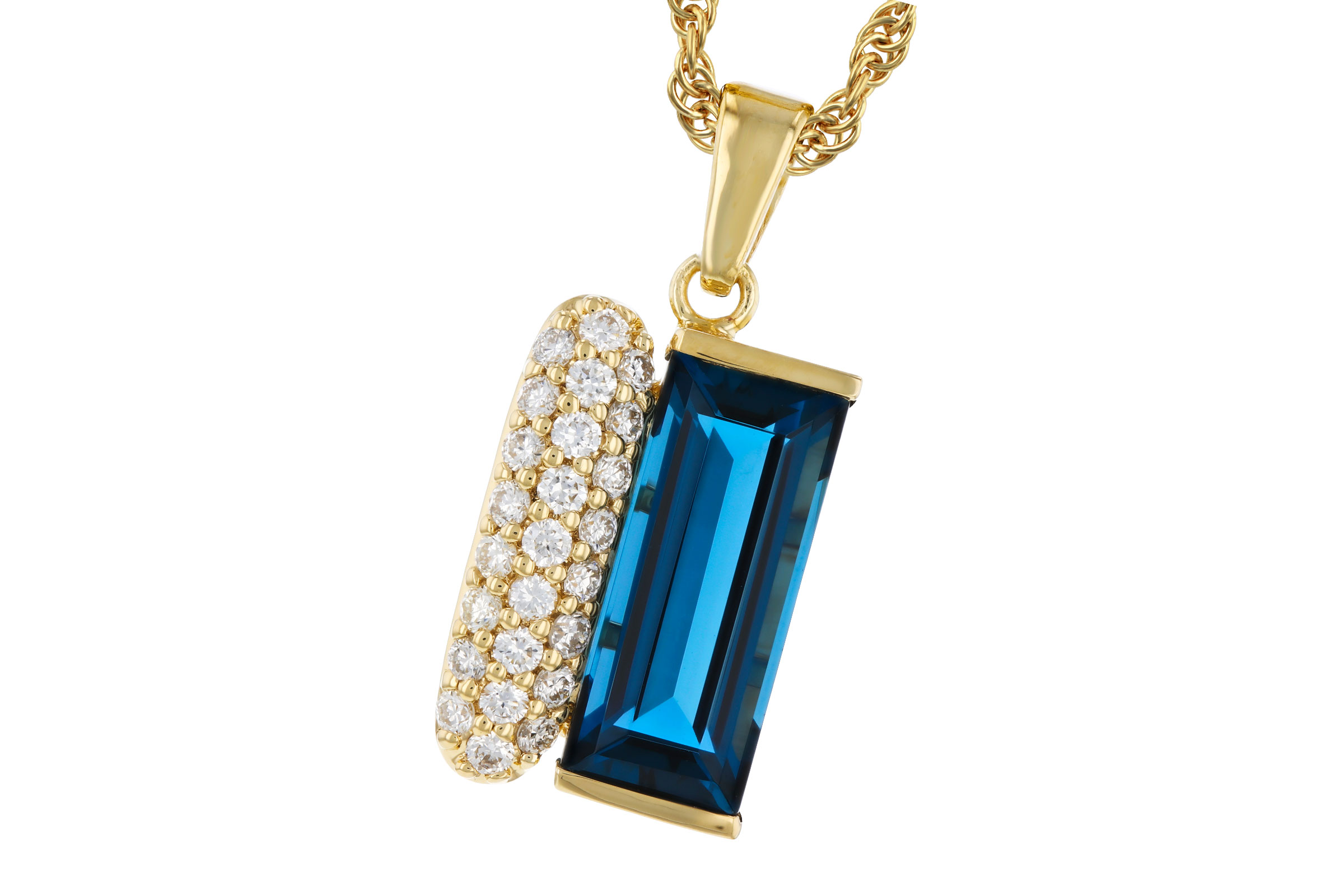 L275-74575: NECK 2.67 LONDON BLUE TOPAZ 2.92 TGW (12x5MM BT)